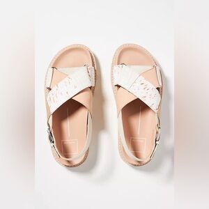 Dolce Vita EUC SIZE 9.5 Leather upper. Rubber soles